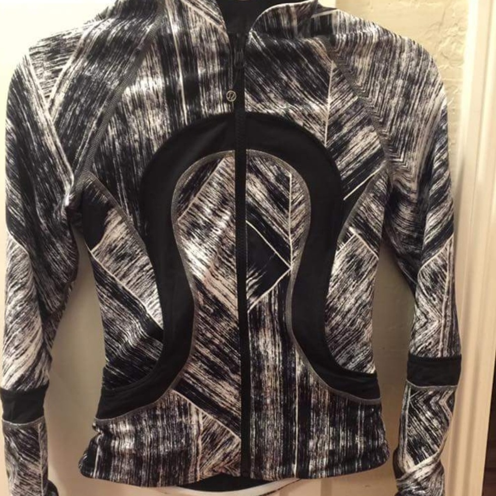 Lululemon size 2 jacket
